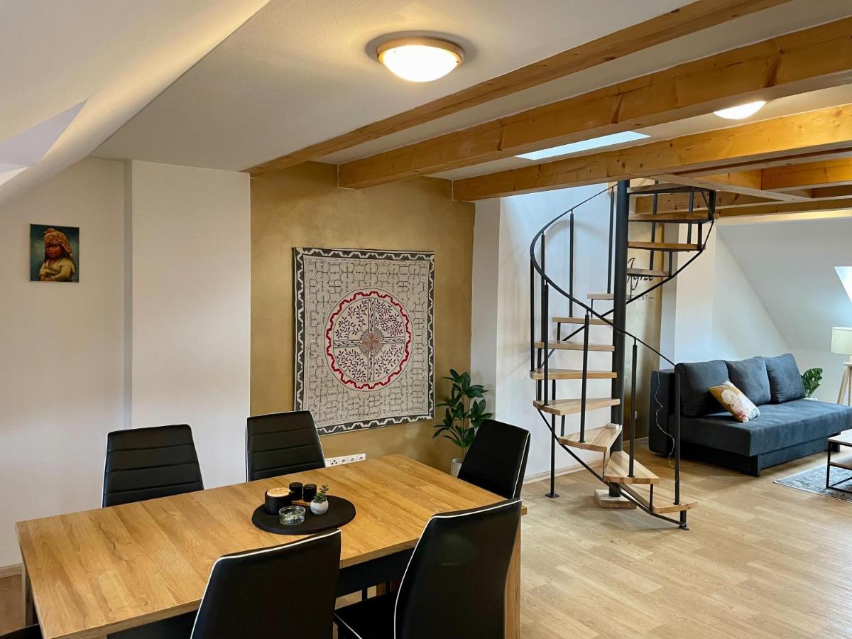 סמילי Ayni Apartman מראה חיצוני תמונה
